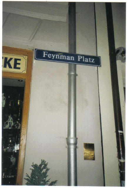 Feynman-Platz_Munchen